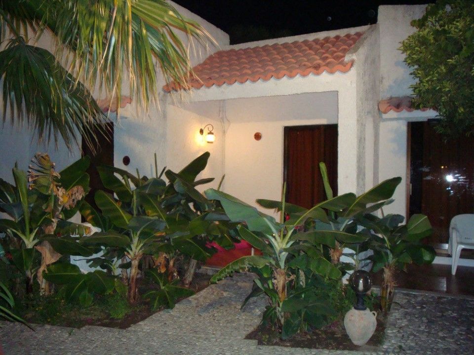 Oasis Hotel Bungalows Afandou Rhodes Extérieur photo